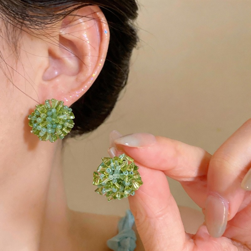 Cluster Stud Ear - Orecchini a Perno con Fiori Fatti