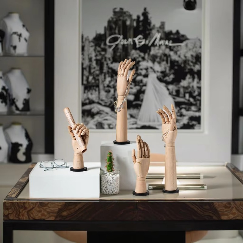 Body Jewelry Stores - Porta manichino a mano in legno