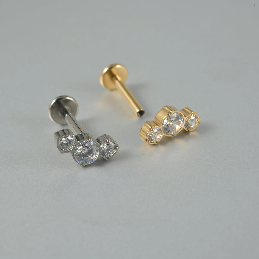 1PC Zircone G23 Titanio massic - Cluster Stud Ear recensione e prezzo