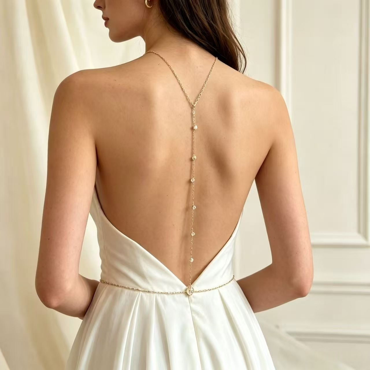 Elegante e raffinata catena da - Body Jewelry Back recensione e prezzo