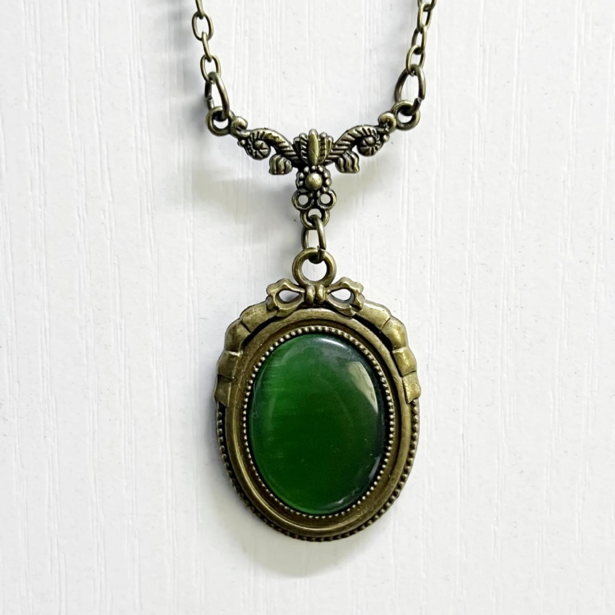Collana con cammeo verde venen - Body Jewelry Goth recensione e prezzo