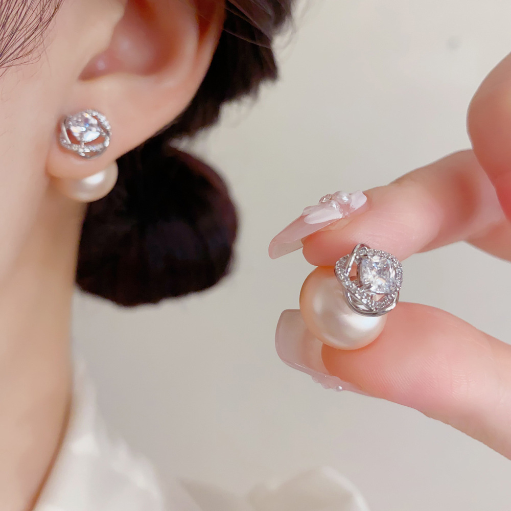 Orecchini a Grappolo Intreccia - Cluster Stud Ear recensione e prezzo