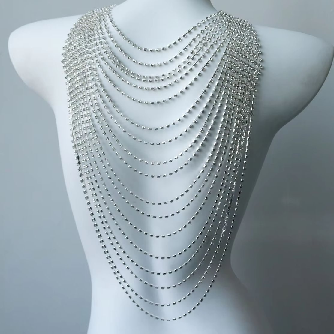 Elegante Catena per il Corpo M - Body Jewelry Back recensione e prezzo