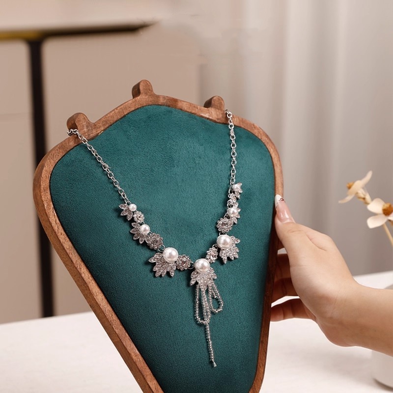 Espositore per Collane in Legn - Body Jewelry Stores recensione e prezzo