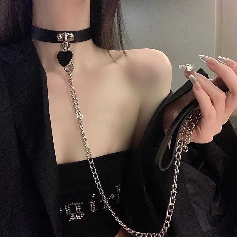 Collana sexy Collare in pelle  - Body Jewelry Goth recensione e prezzo