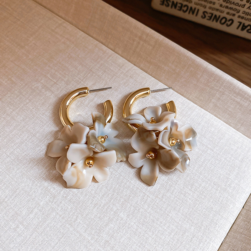 Orecchini Pendenti Maillard a  - Cluster Stud Ear recensione e prezzo