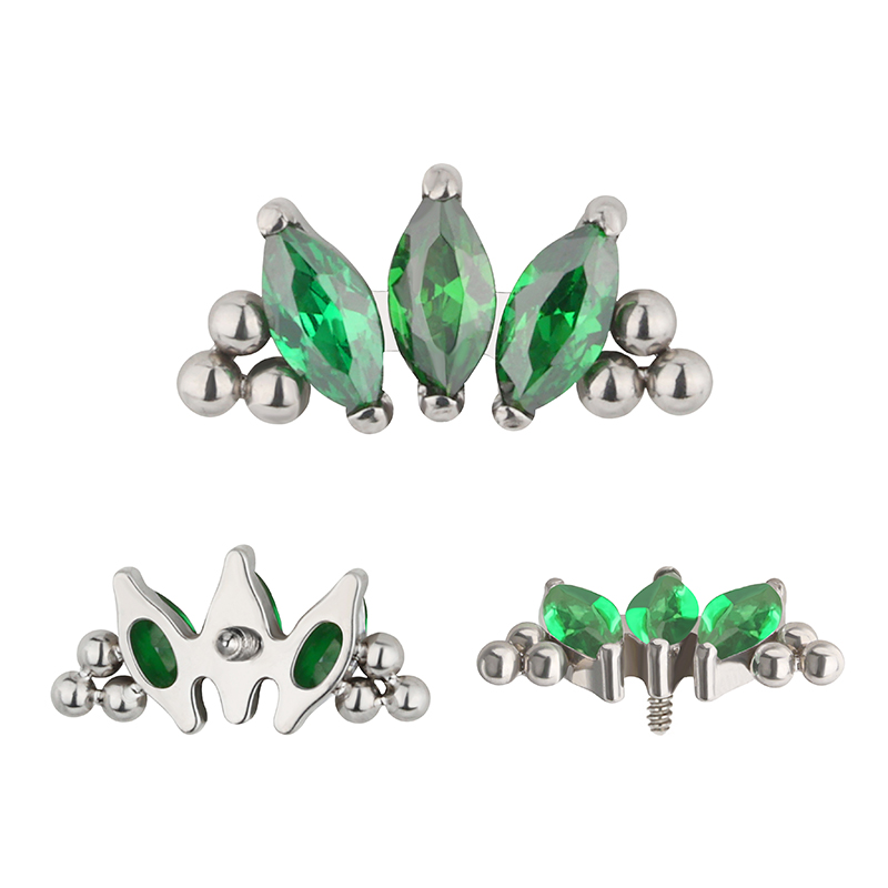 ASTM F136 Titanium PIERC 3 CZ  - Cluster Stud Ear recensione e prezzo